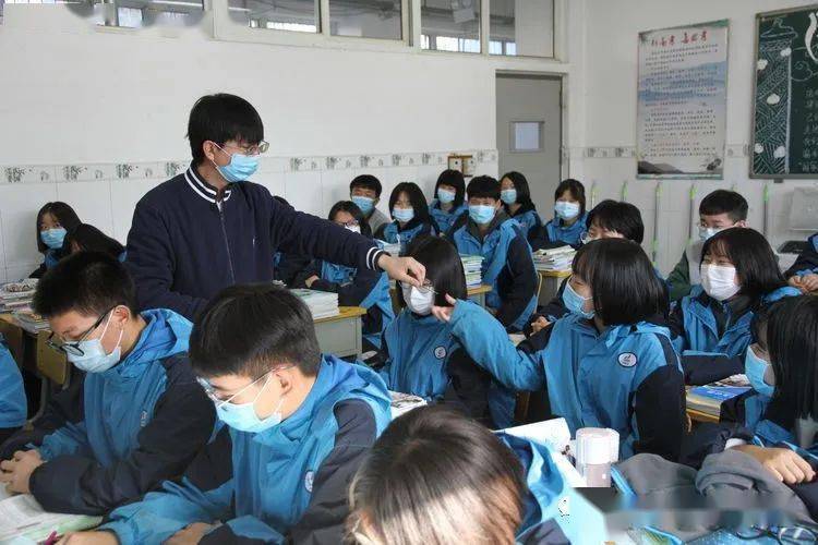 新澳天天开奖资料大全三中三,动态说明分析_投资版44.287